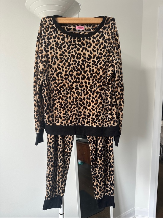 kate spade Other - Kate Spade Leopard Print Pajama Set - Black & Tan